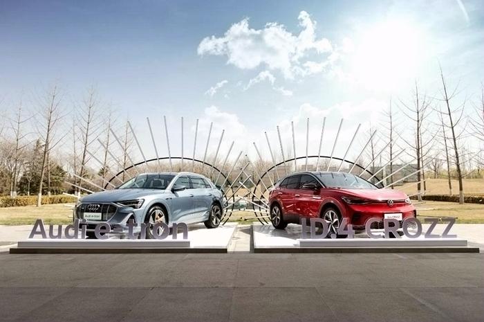 ID.4 CROZZ、Audi e-tron展車